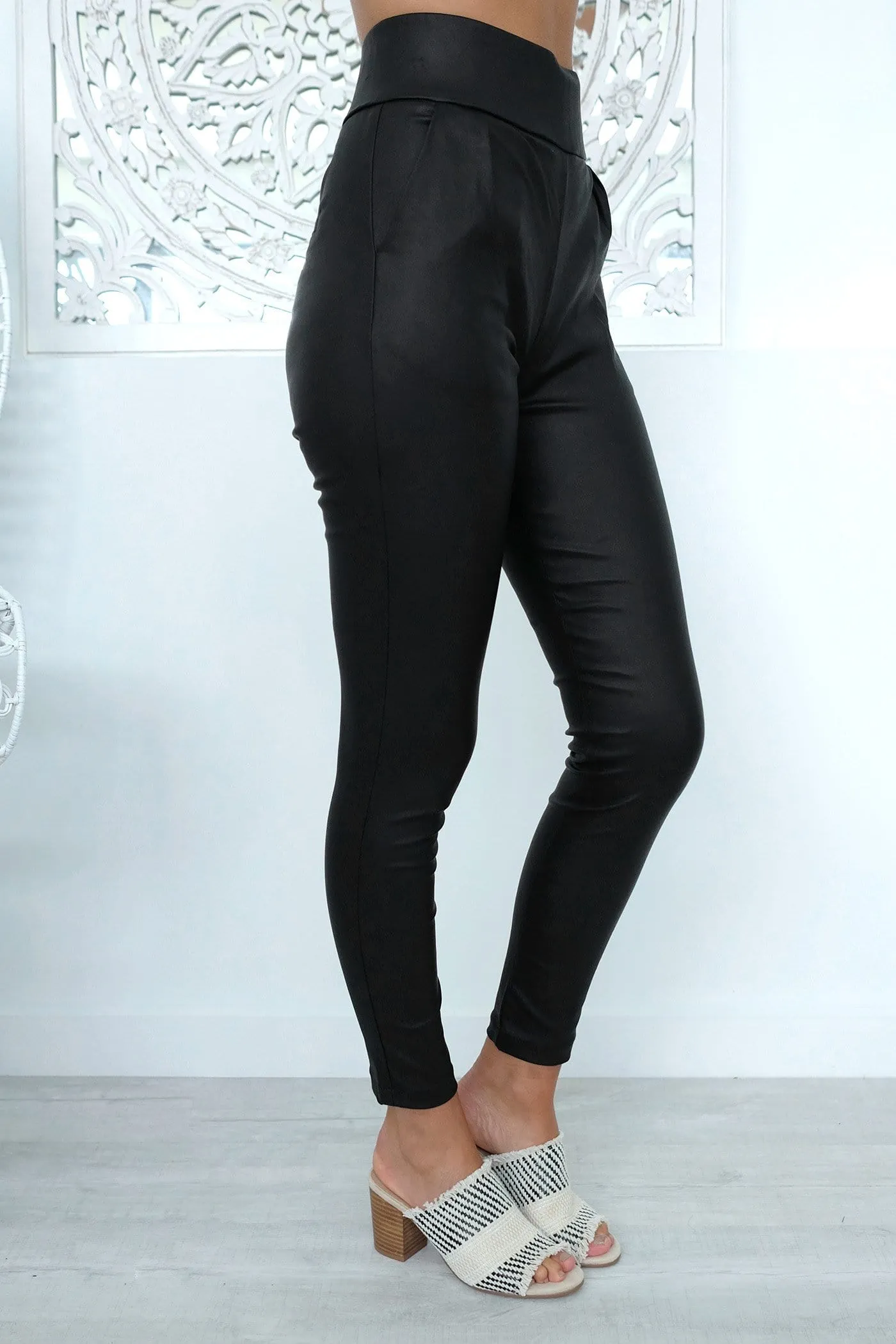 Alexa Pant Black