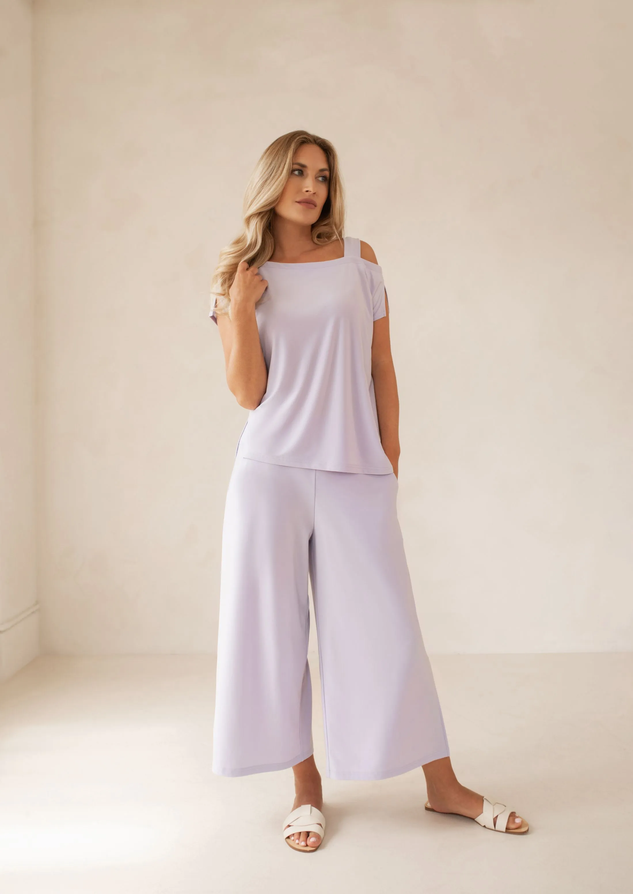 Side Slit Wide Capri, Sale Color